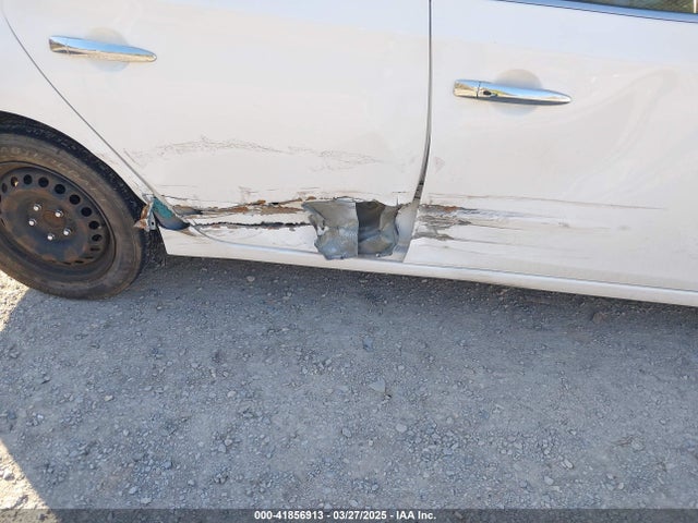 3N1AB7AP0HY304789 Nissan SENTRA SV