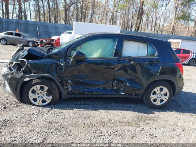 3GNCJKSB0HL158137 Chevrolet TRAX LS
