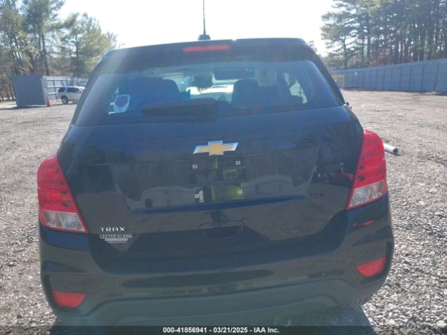 3GNCJKSB0HL158137 Chevrolet TRAX LS