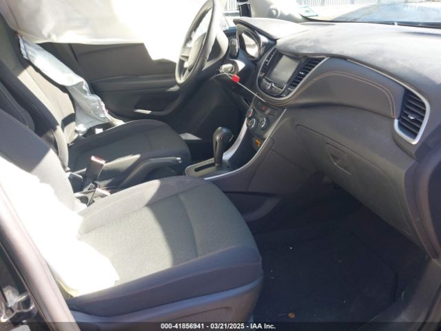 3GNCJKSB0HL158137 Chevrolet TRAX LS