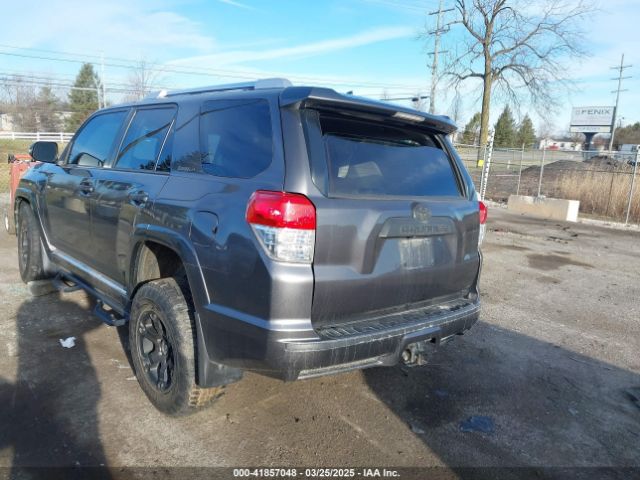 2013 TOYOTA 4RUNNER JTEBU5JR5D5142839 Photo 2