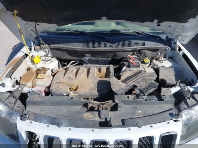 1C4NJCEB0GD709965 Jeep Compass Latitude