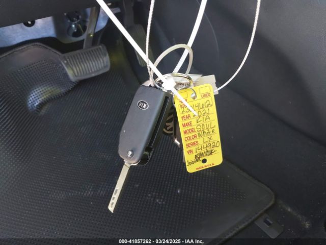 KNDJ23AU5M7144920 KIA SOUL LX