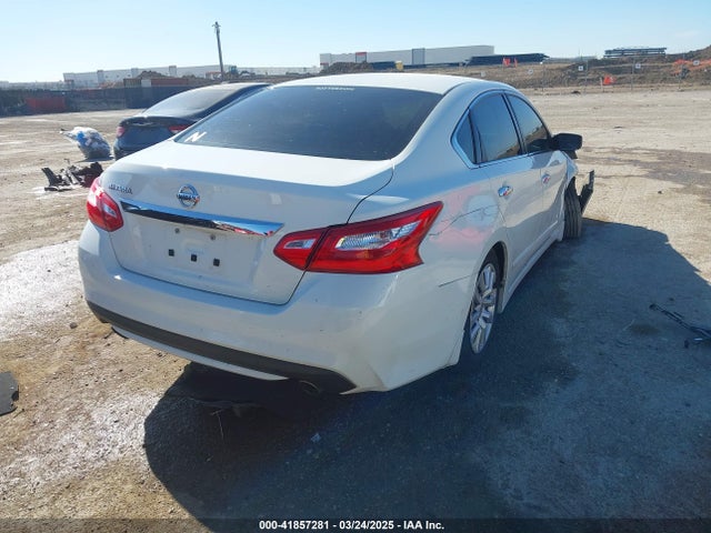 1N4AL3AP2HN309692 Nissan Altima 2.5 S