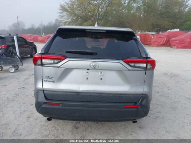2T3H1RFV4NC209172 Toyota RAV4 LE