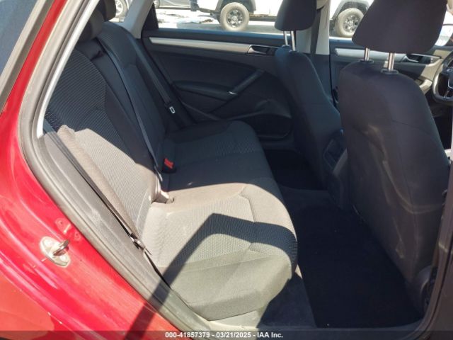 1VWAT7A3XHC027226 Volkswagen Passat 1.8t S