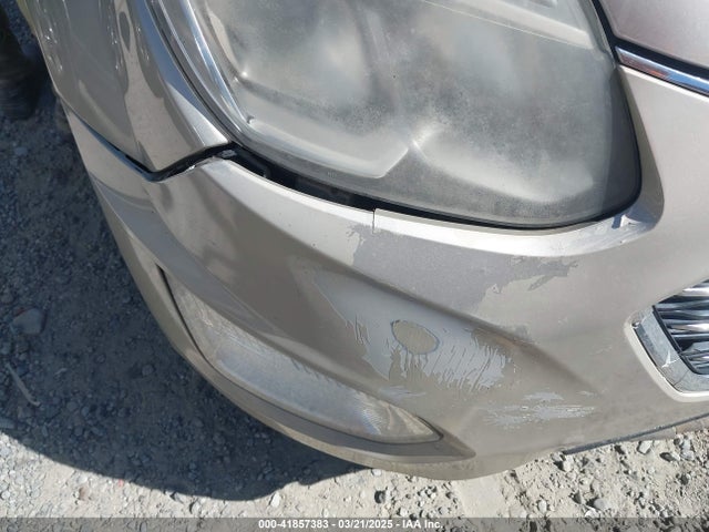 2GNALCEK9G1174257 Chevrolet EQUINOX LT