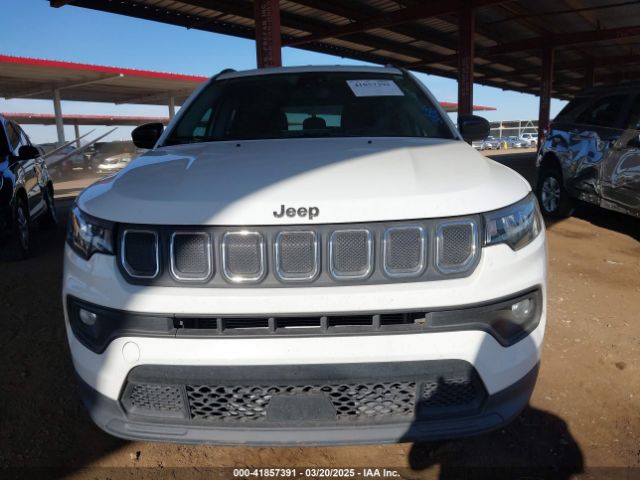 3C4NJCBB6NT220062 Jeep Compass Latitude Fwd
