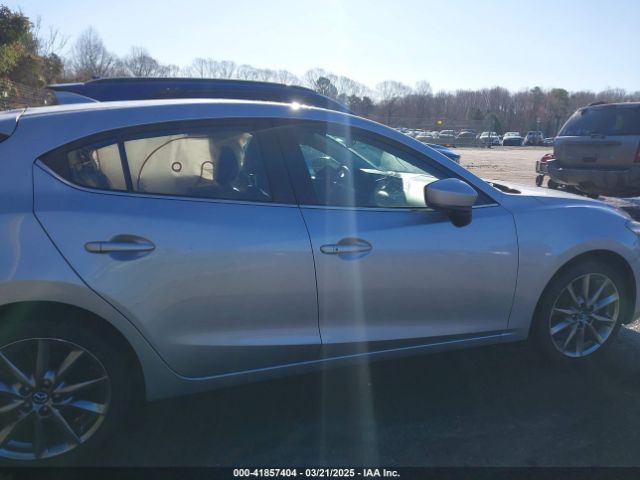 3MZBN1M32JM176063 Mazda Mazda3 Grand Touring