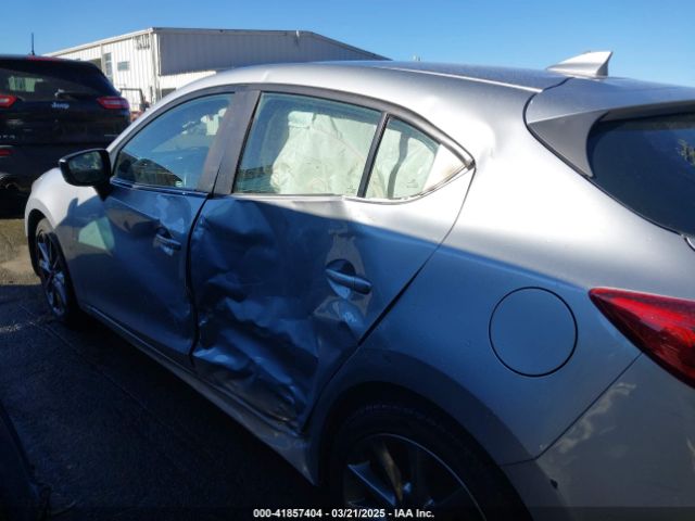 3MZBN1M32JM176063 Mazda Mazda3 Grand Touring