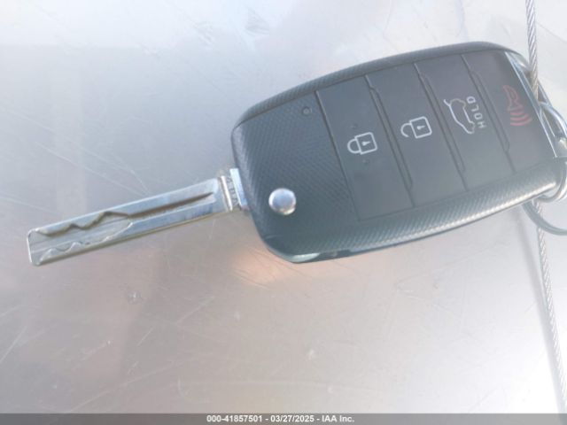 KNDJX3A52E7030918 KIA Soul !
