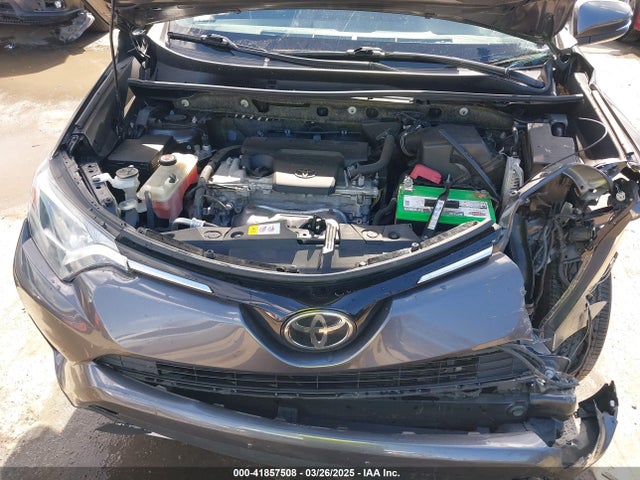 Toyota Rav4 Xle 2017 JTMRFREV2HJ143648 Image 10