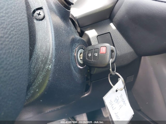 Toyota Rav4 Xle 2017 JTMRFREV2HJ143648 Image 11