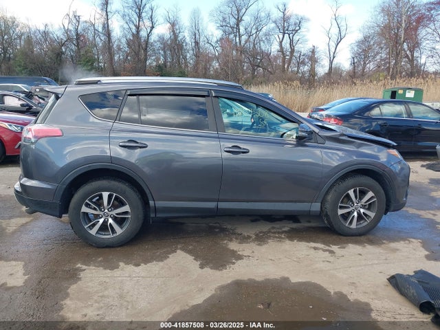 Toyota Rav4 Xle 2017 JTMRFREV2HJ143648 Image 13