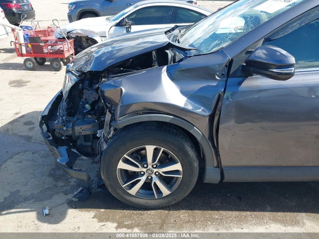 Toyota Rav4 Xle 2017 JTMRFREV2HJ143648 Image 17