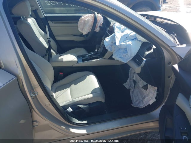 1HGCV1F14KA133234 Honda ACCORD LX