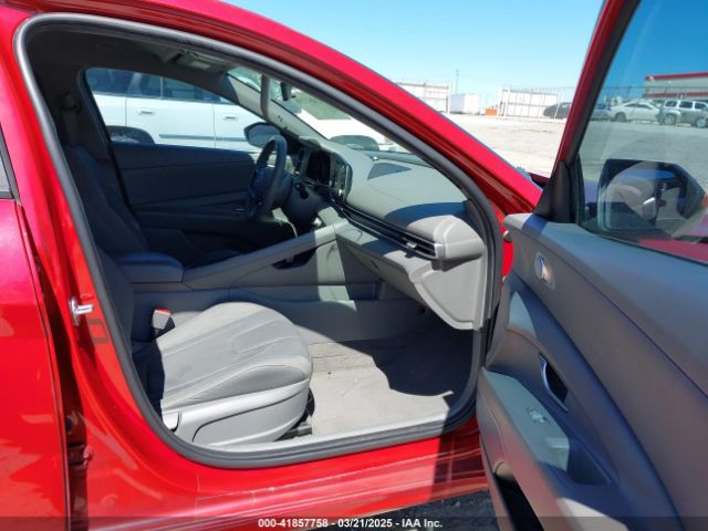 KMHLM4AG2MU066127 Hyundai ELANTRA SEL