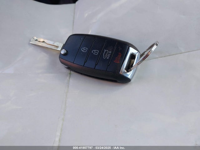 5XYPG4A33GG004137 KIA Sorento 2.4l Lx