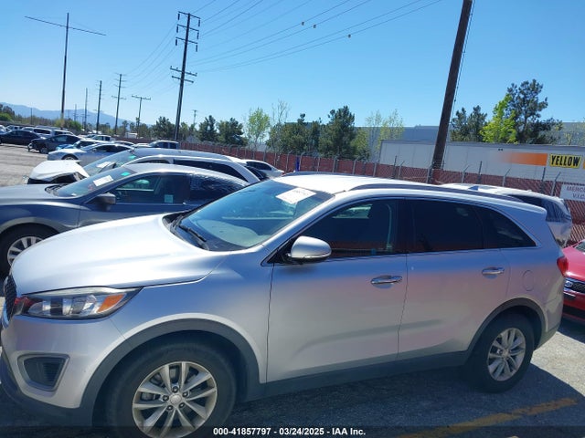 5XYPG4A33GG004137 KIA Sorento 2.4l Lx