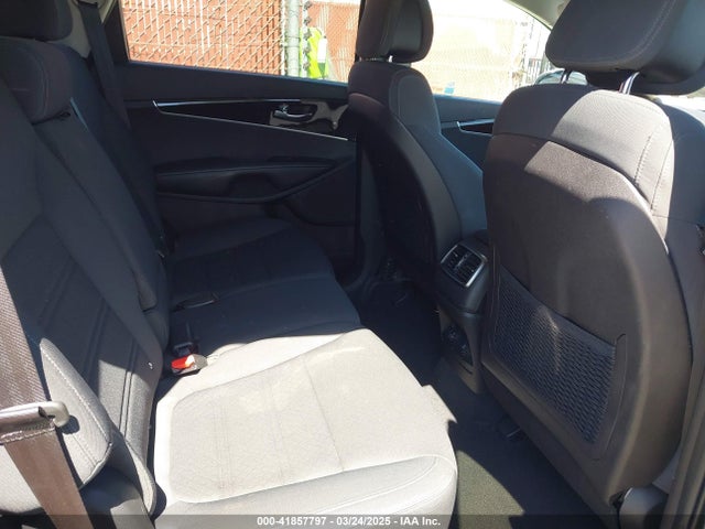 5XYPG4A33GG004137 KIA Sorento 2.4l Lx