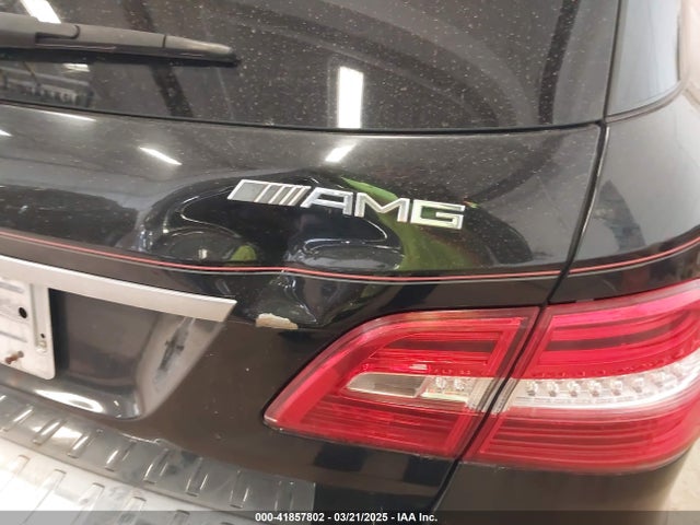 2014 Mercedes-benz Ml 63 Amg 4matic მანქანა იყიდება აუქციონზე, vin: 4JGDA7EB5EA349900, აუქციონის ნომერი: 41857802