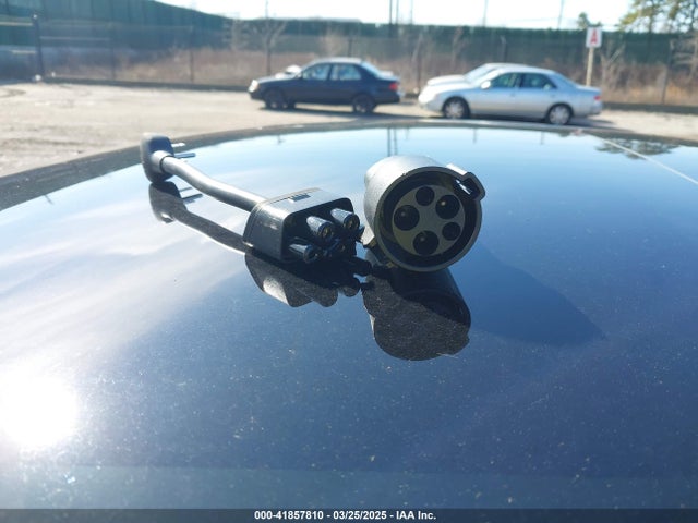 5YJ3E1EBXKF433036 Tesla 2019