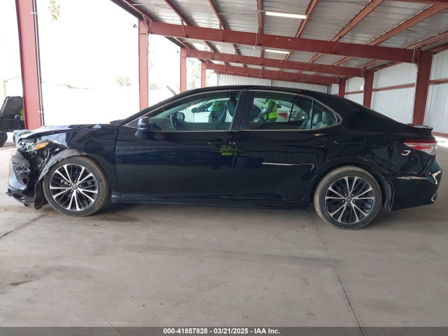 4T1B11HK8JU575695 Toyota CAMRY SE