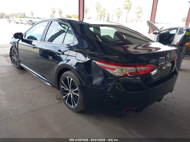 4T1B11HK8JU575695 Toyota CAMRY SE