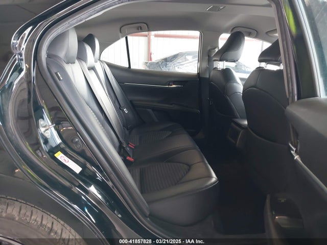 4T1B11HK8JU575695 Toyota CAMRY SE