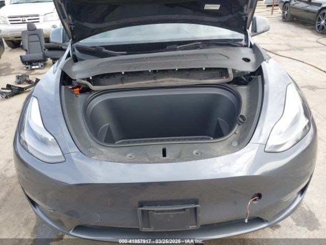 7SAYGAEE1PF842823 Tesla Model Y