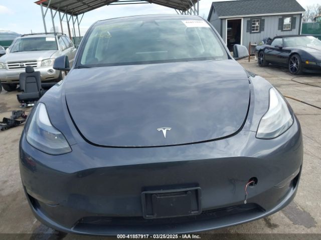 7SAYGAEE1PF842823 Tesla Model Y