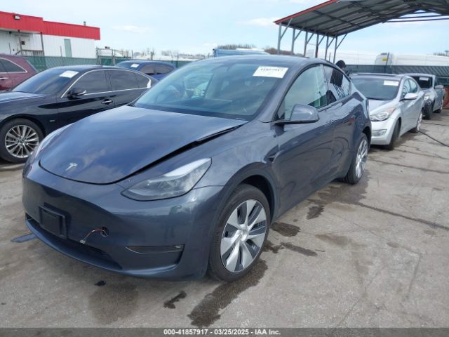 7SAYGAEE1PF842823 Tesla Model Y