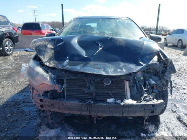 2T1BURHE3EC028938 Toyota Corolla Le Premium