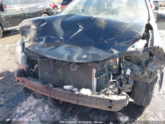 2T1BURHE3EC028938 Toyota Corolla Le Premium