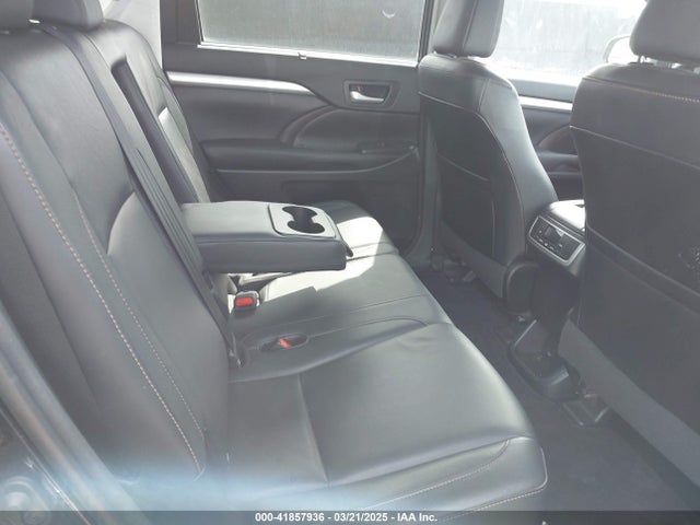 5TDJKRFH3GS276227 Toyota Highlander Xle V6