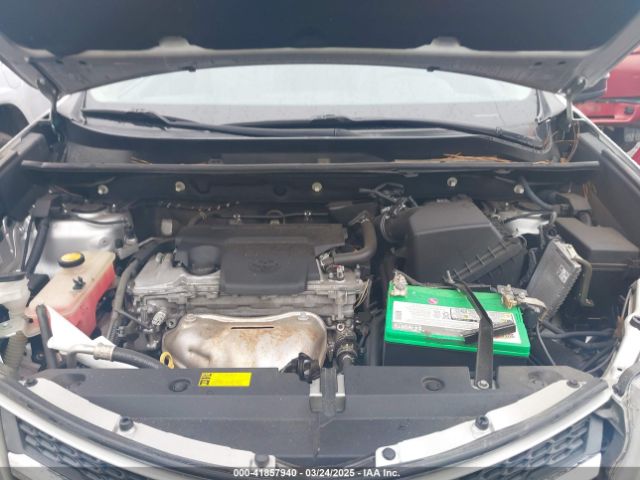 2T3ZFREV6FW149161 Toyota RAV4 LE