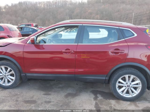 JN1BJ1CR9KW332561 Nissan Rogue Sport Sv