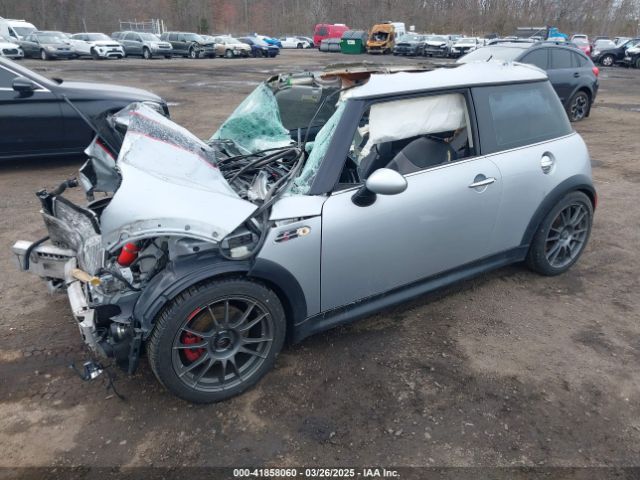2006 MINI COOPER S WMWRE33546TL23876 Photo 1