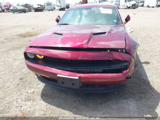 2C3CDZAG0PH526785 Dodge Challenger Sxt