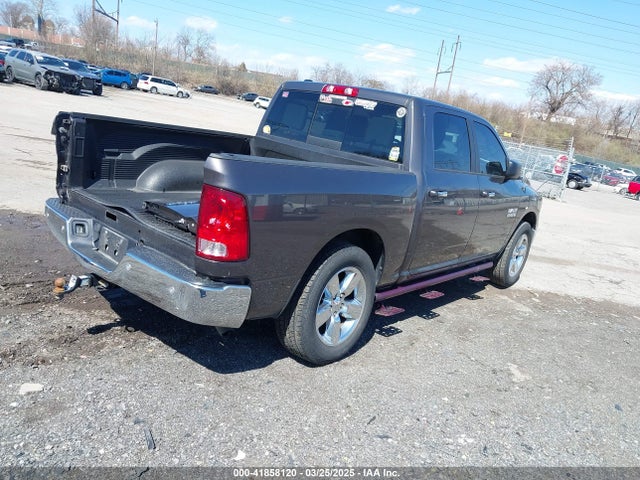 1C6RR7LG1FS679912 RAM 1500 Big Horn
