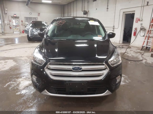 1FMCU9GD4KUA83731 Ford ESCAPE SE