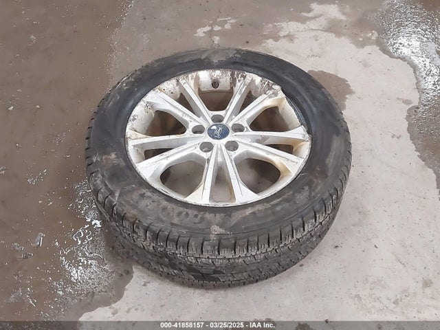 1FMCU9GD4KUA83731 Ford ESCAPE SE