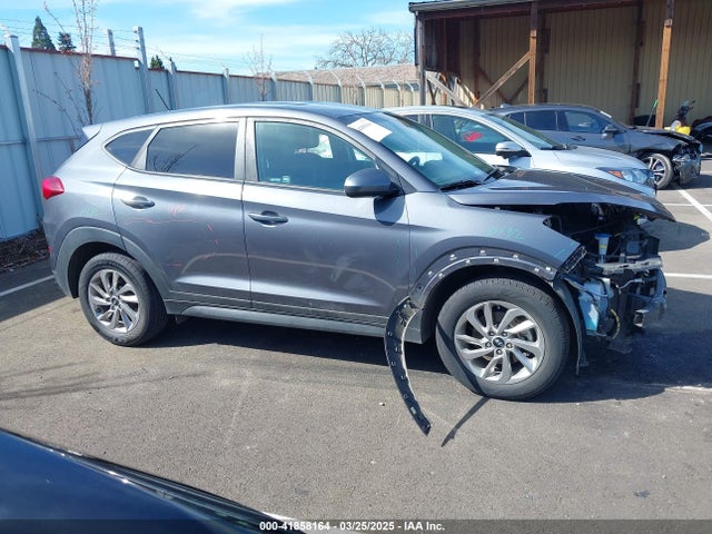 KM8J23A41HU535520 Hyundai TUCSON SE