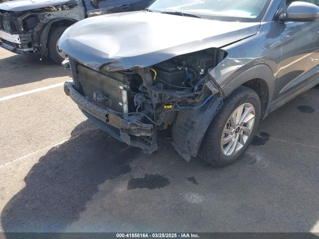 KM8J23A41HU535520 Hyundai TUCSON SE