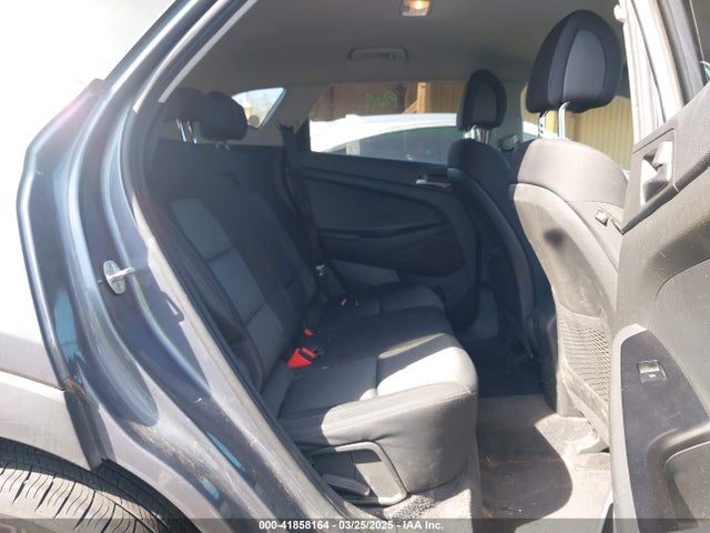 KM8J23A41HU535520 Hyundai TUCSON SE