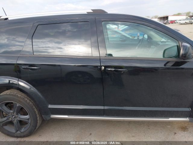 3C4PDCGB1KT701566 Dodge Journey Crossroad