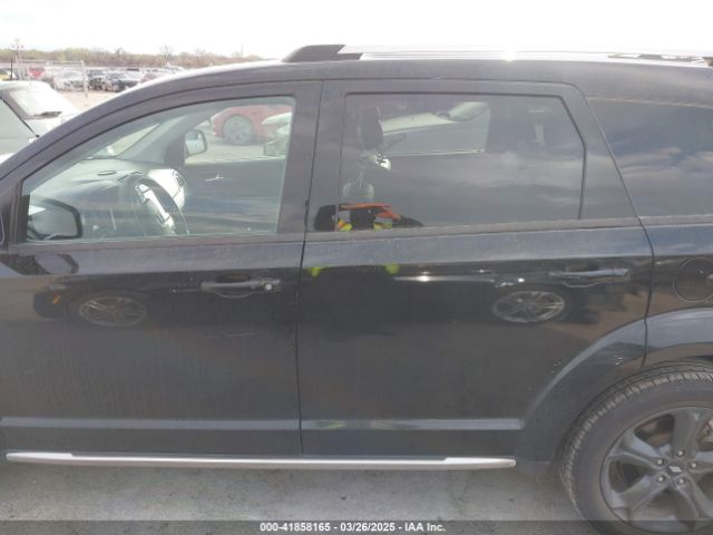 3C4PDCGB1KT701566 Dodge Journey Crossroad