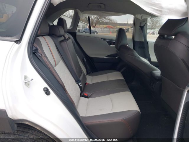 2T3J1RFV4RW442281 Toyota Rav4 Adventure