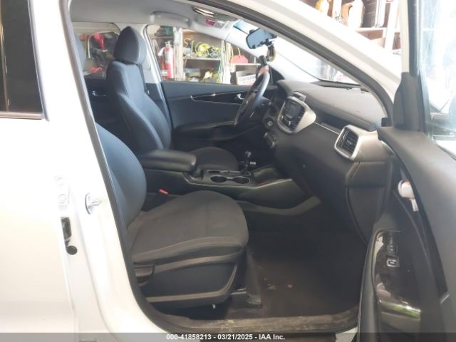 5XYPG4A51JG400480 KIA Sorento 3.3l Lx