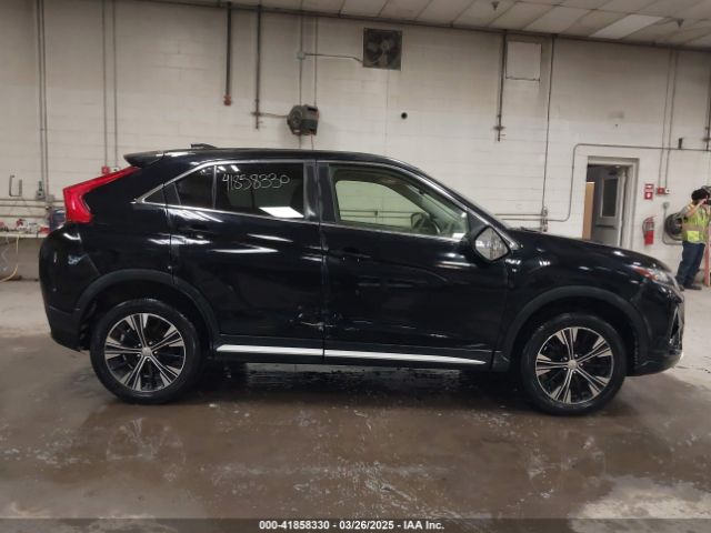 JA4AT5AA9JZ038799 Mitsubishi Eclipse Cross Se